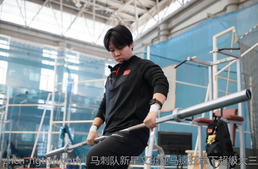 马刺队新星文班亚马疯狂拿下超级大三双数据